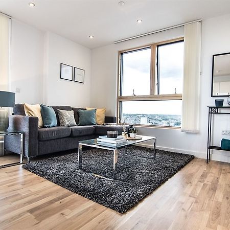 ホテル The Penthouse At Hewitt レディング エクステリア 写真
