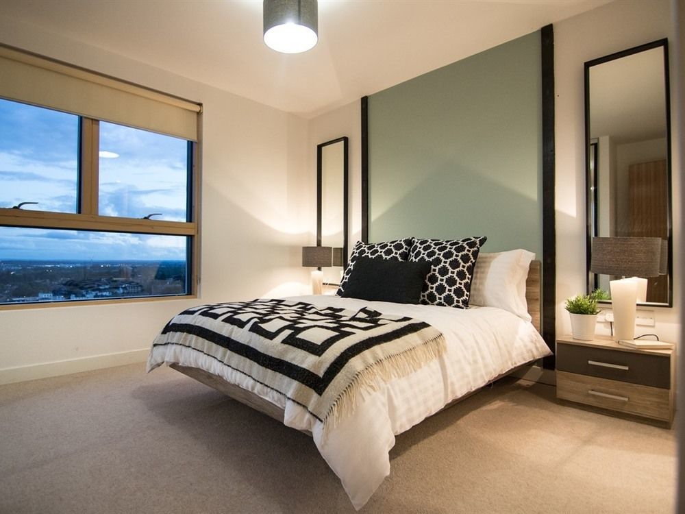 ホテル The Penthouse At Hewitt レディング エクステリア 写真