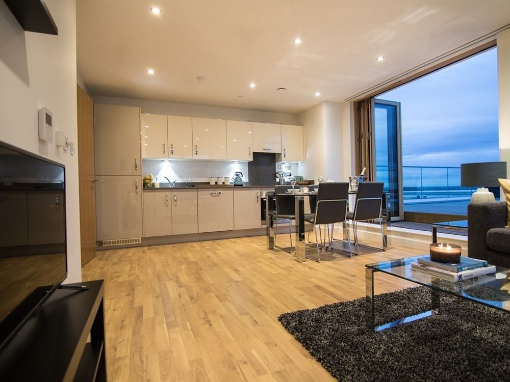 ホテル The Penthouse At Hewitt レディング エクステリア 写真