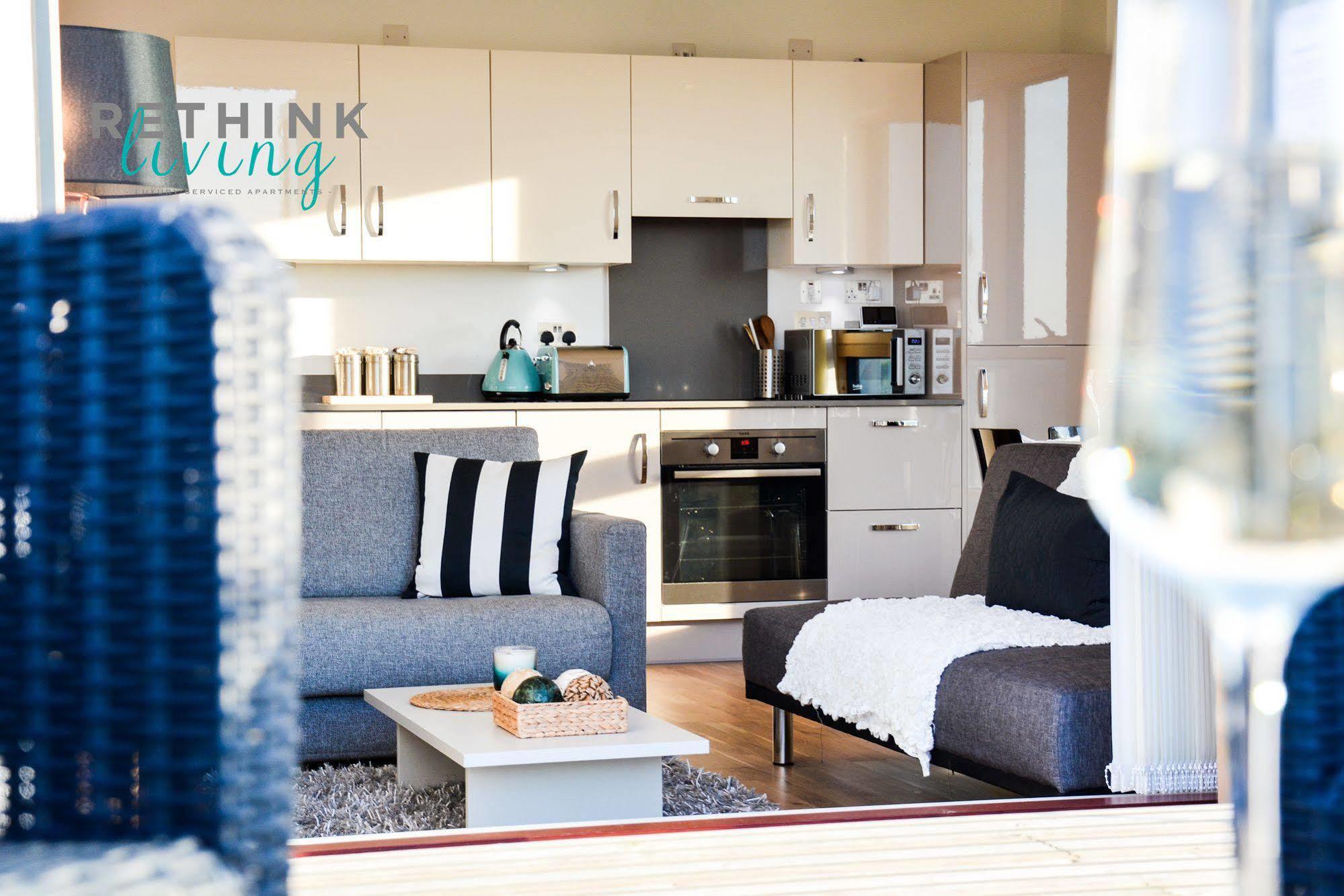 ホテル The Penthouse At Hewitt レディング エクステリア 写真